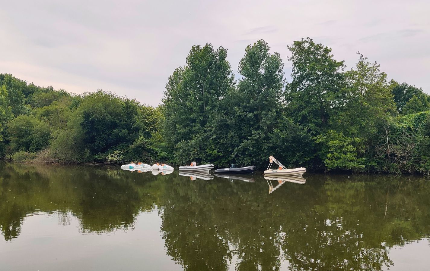 Bateaux Sea'U Experience Location pour naviguer sur la Sarthe.