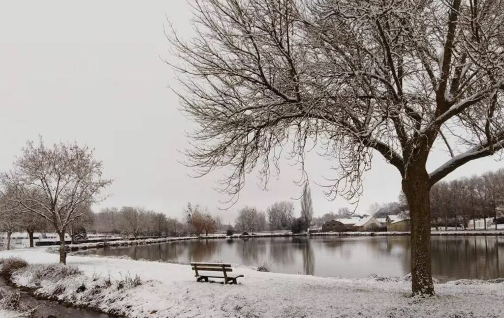 Cours d'eau parfait pour une évasion hivernale avec Sea'U Experience.