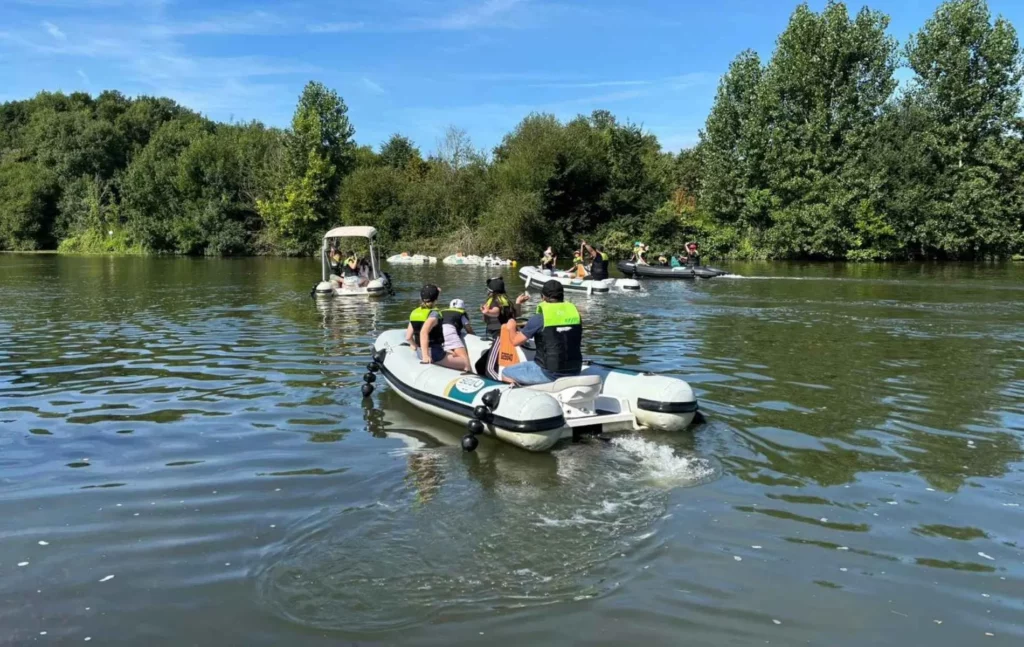 Piloter un bateau : Ils tentent l’expérience !