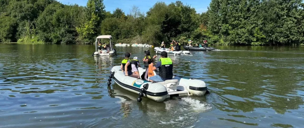Piloter un bateau : Ils tentent l’expérience !