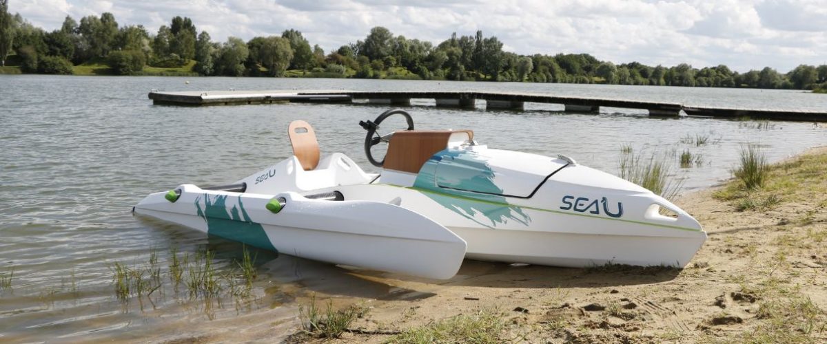 L'Ecokart à la base de loisirs de La Ferté Bernard disponible en location bateau électrique.