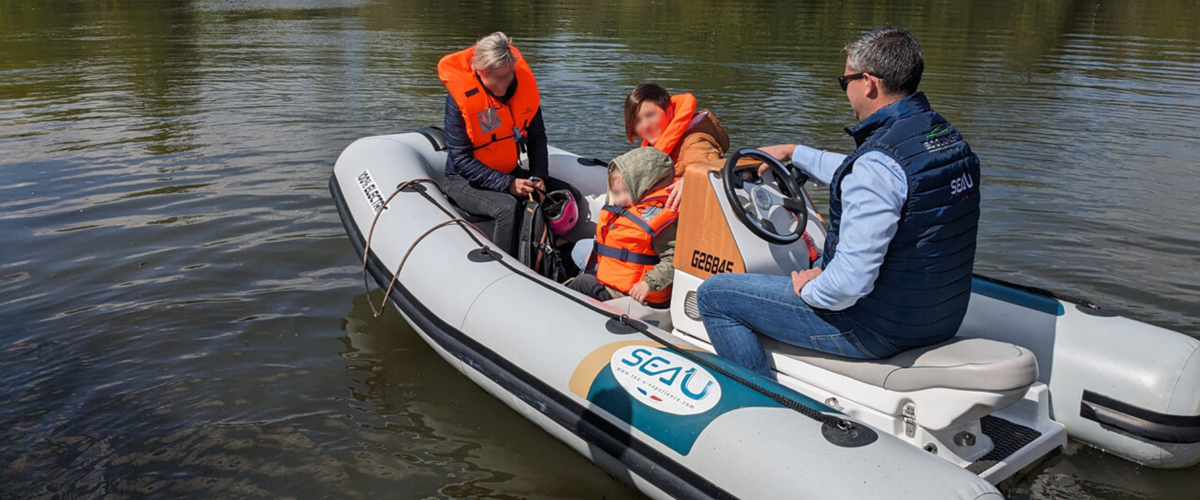 Location bateau sur la Sarthe avec Sea’U Experience.